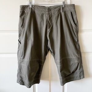Kuhl Crag Series Green Cargo Hiking Shorts Size 38